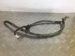 Клемма аккумулятора плюс