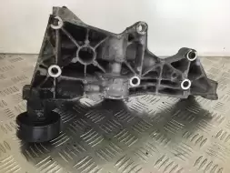 Кронштейн генератора