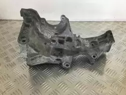 Кронштейн генератора