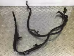 Клемма аккумулятора плюс