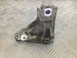 Кронштейн двигателя