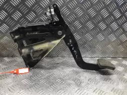 Педаль тормоза