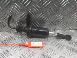 Цилиндр сцепления главный