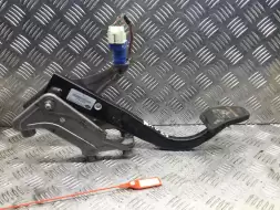 Педаль тормоза