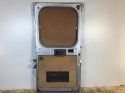 Дверь задняя распашная правая