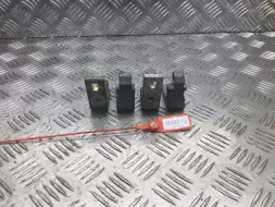 Петля двери