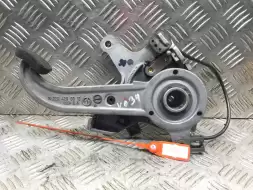 Педаль стояночного тормоза