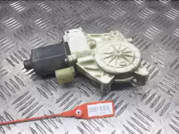 Моторчик стеклоподъемника передний левый