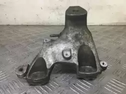 Кронштейн двигателя