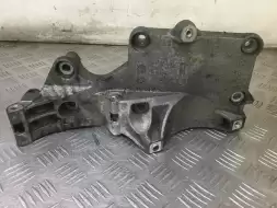 Кронштейн генератора