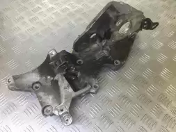 Кронштейн генератора