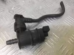 Клапан вентиляции топливного бака