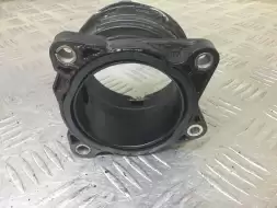 Патрубок воздушного фильтра