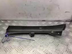 Накладка под фонарь правый