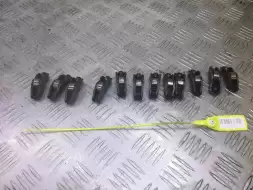 Коромысло клапана (рокер)