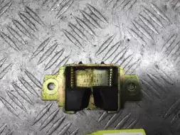 Направляющая крышки багажника