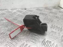 Направляющая крышки багажника