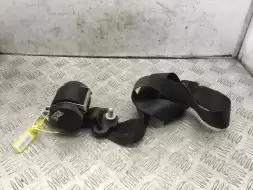 Ремень безопасности