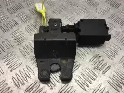 Замок багажника