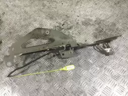 Кронштейн крепления крыла переднего левого