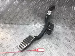 Педаль газа