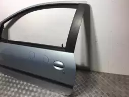 Обшивка двери передней левой (дверная карта)