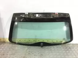 Стекло заднее