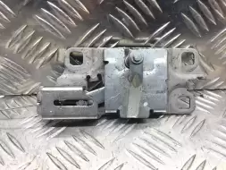 Замок багажника