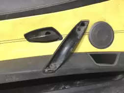 Обшивка двери передней левой (дверная карта)