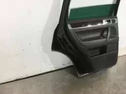 Дверь задняя левая