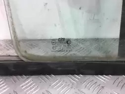 Стекло кузовное боковое левое