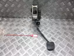 Педаль тормоза