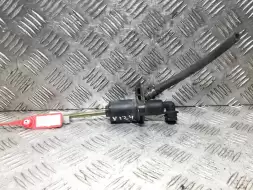 Цилиндр сцепления главный