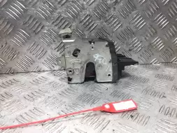 Замок двери задней левой