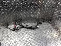 Клемма аккумулятора плюс