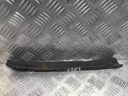 Уплотнитель капота