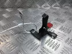 Крюк капота