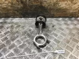 Поршень