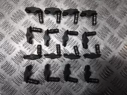 Коромысло клапана (рокер)