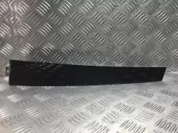 Молдинг стекла двери задней правой наружный