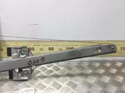 Стеклоподъемник электрический