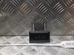 Кнопка открытия багажника