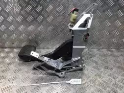 Педаль тормоза