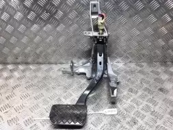 Педаль тормоза