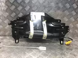 Подушка безопасности коленная