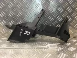 Крепление фары правой