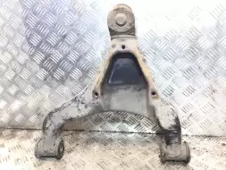 Рычаг передний левый