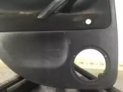 Обшивка двери задней левой (дверная карта)