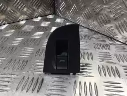 Кнопка стеклоподъемника переднего левого