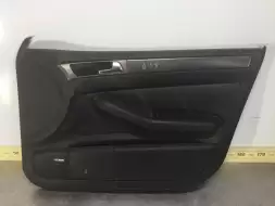 Обшивка двери передней правой (дверная карта)